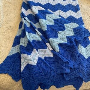 Blue Chevron Knit Blanket